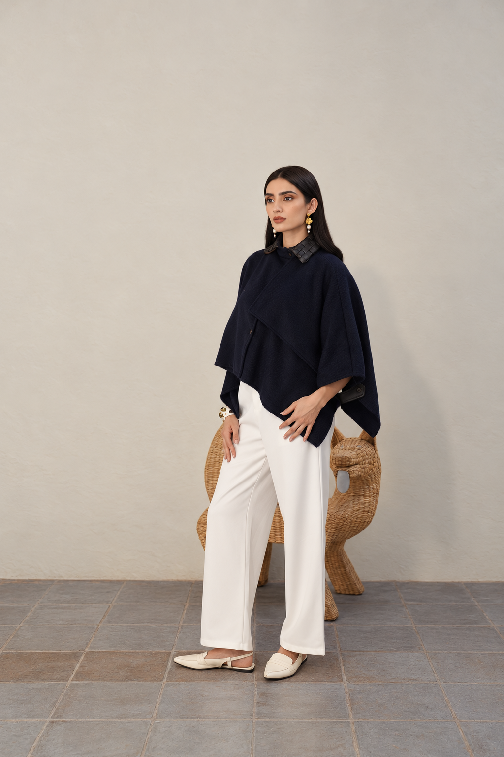 Alpaca Coni with Woven Leather Collar