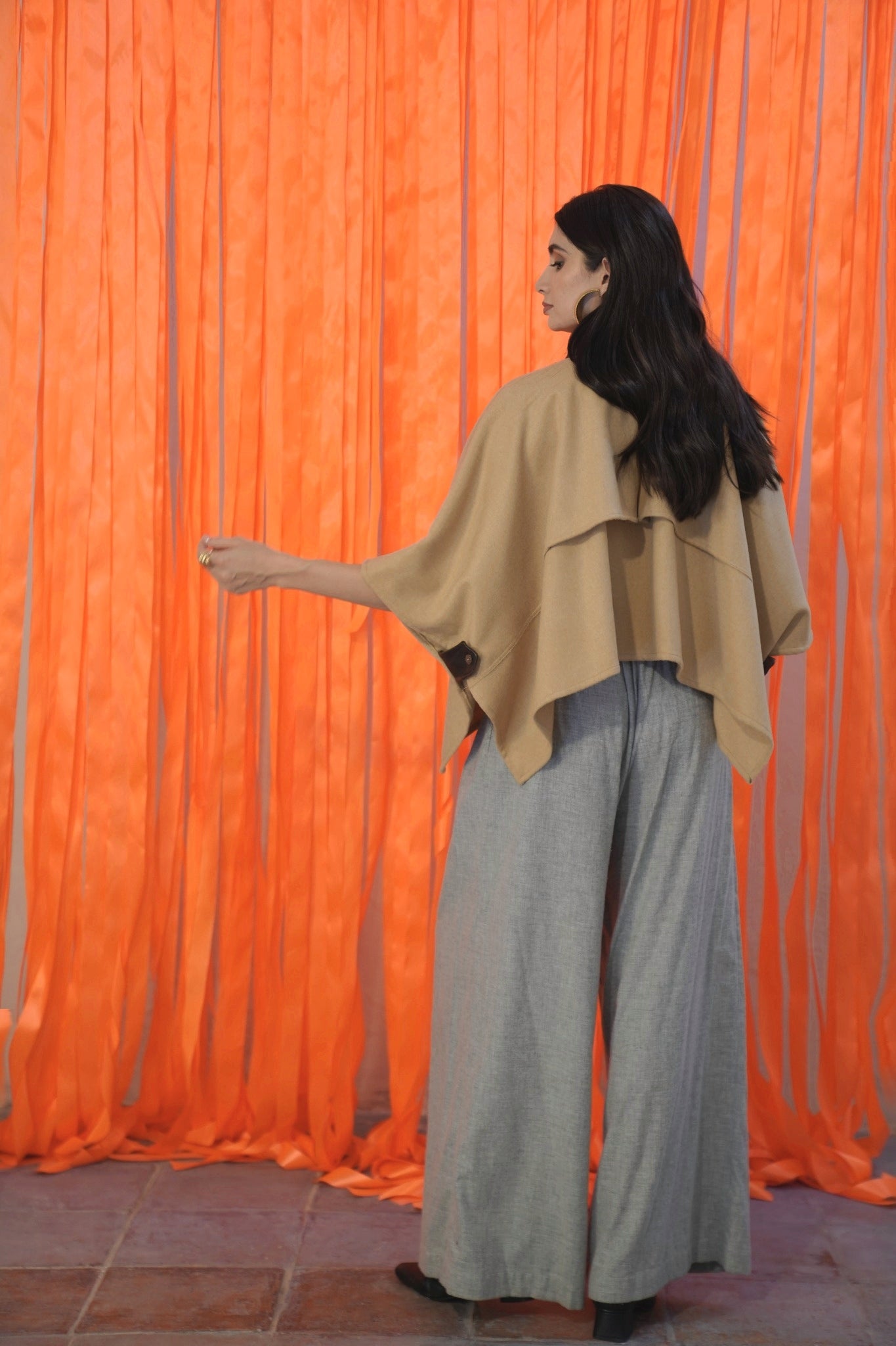 Alpaca Coni With Leather Collar